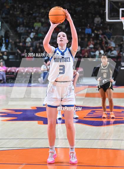 Thumbnail 3 in Chinle vs. Snowflake (AIA 3A Quarterfinal) photogallery.