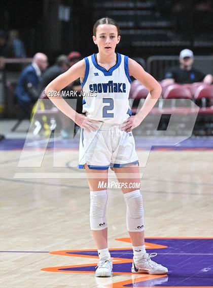 Thumbnail 3 in Chinle vs. Snowflake (AIA 3A Quarterfinal) photogallery.