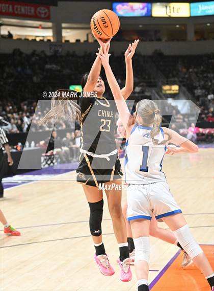 Thumbnail 3 in Chinle vs. Snowflake (AIA 3A Quarterfinal) photogallery.