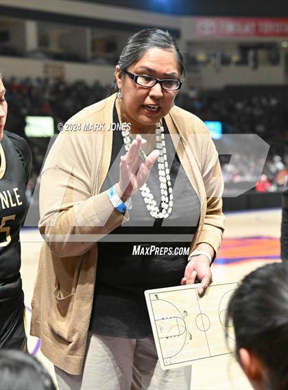 Thumbnail 2 in Chinle vs. Snowflake (AIA 3A Quarterfinal) photogallery.
