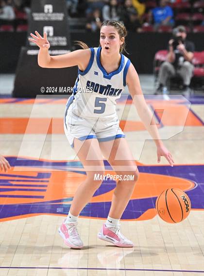 Thumbnail 2 in Chinle vs. Snowflake (AIA 3A Quarterfinal) photogallery.