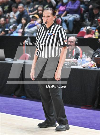 Thumbnail 1 in Chinle vs. Snowflake (AIA 3A Quarterfinal) photogallery.