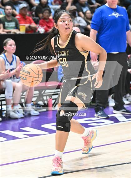 Thumbnail 3 in Chinle vs. Snowflake (AIA 3A Quarterfinal) photogallery.