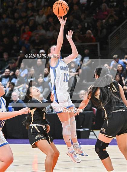 Thumbnail 1 in Chinle vs. Snowflake (AIA 3A Quarterfinal) photogallery.