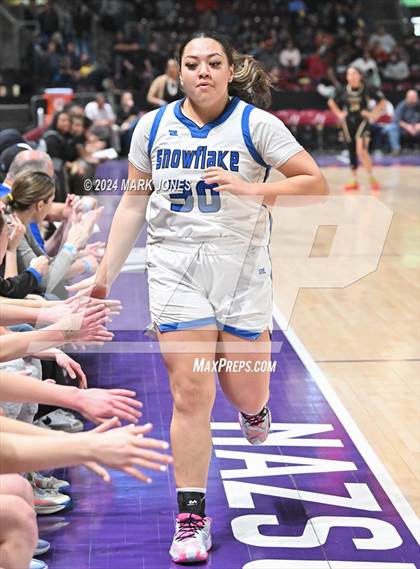 Thumbnail 2 in Chinle vs. Snowflake (AIA 3A Quarterfinal) photogallery.