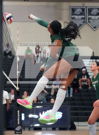 Thumbnail 3 in Gateway College Preparatory vs. Sealy (UIL 4A D2 Volleyball Area Playoff) photogallery.