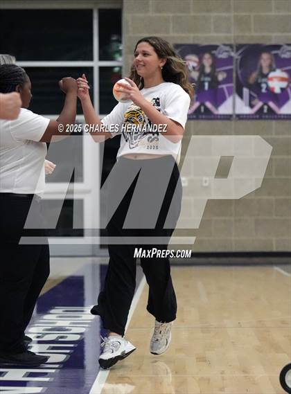 Thumbnail 3 in Gateway College Preparatory vs. Sealy (UIL 4A D2 Volleyball Area Playoff) photogallery.