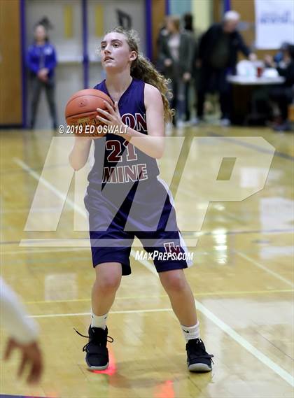 Thumbnail 3 in Union Mine @ Oakland (CIF NorCal D3 Final) photogallery.