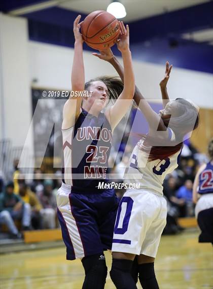 Thumbnail 3 in Union Mine @ Oakland (CIF NorCal D3 Final) photogallery.