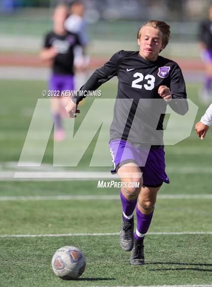 Thumbnail 2 in Salem Hills vs. Lehi (UHSAA 5A Quarter Final Round) photogallery.