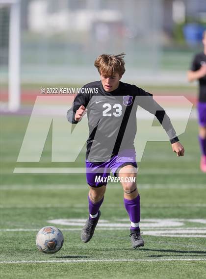 Thumbnail 3 in Salem Hills vs. Lehi (UHSAA 5A Quarter Final Round) photogallery.