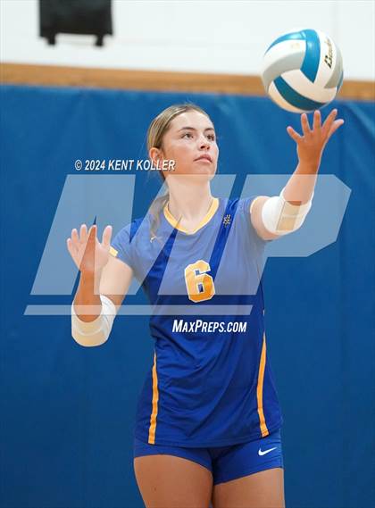 Thumbnail 2 in Midland vs. Clarenceville (Our Lady Of The Lakes Invite) photogallery.