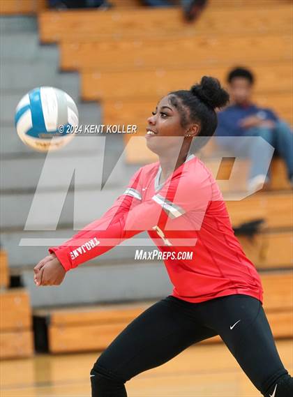 Thumbnail 2 in Midland vs. Clarenceville (Our Lady Of The Lakes Invite) photogallery.