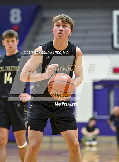 Thumbnail 2 in Mt. Vernon vs. Richmond (IHSAA 4A Section 9 First Round)  photogallery.