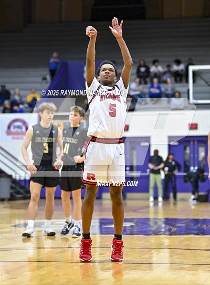 Thumbnail 3 in Mt. Vernon vs. Richmond (IHSAA 4A Section 9 First Round)  photogallery.