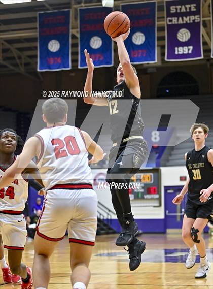 Thumbnail 2 in Mt. Vernon vs. Richmond (IHSAA 4A Section 9 First Round)  photogallery.