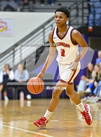Thumbnail 2 in Mt. Vernon vs. Richmond (IHSAA 4A Section 9 First Round)  photogallery.