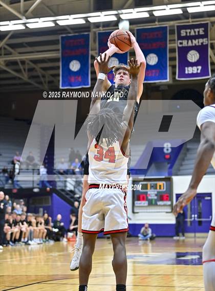 Thumbnail 3 in Mt. Vernon vs. Richmond (IHSAA 4A Section 9 First Round)  photogallery.