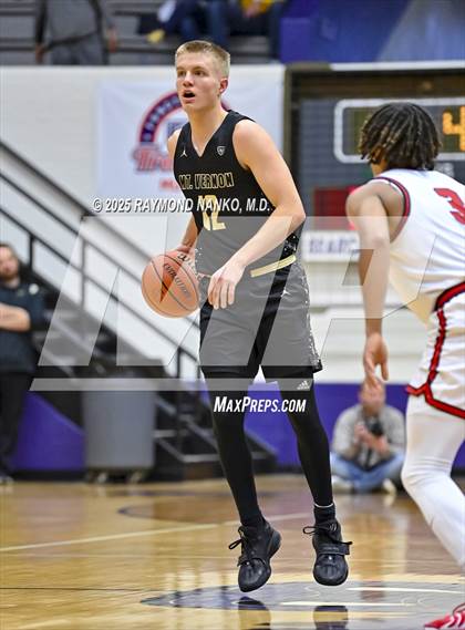 Thumbnail 3 in Mt. Vernon vs. Richmond (IHSAA 4A Section 9 First Round)  photogallery.