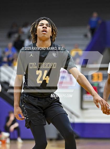 Thumbnail 2 in Mt. Vernon vs. Richmond (IHSAA 4A Section 9 First Round)  photogallery.