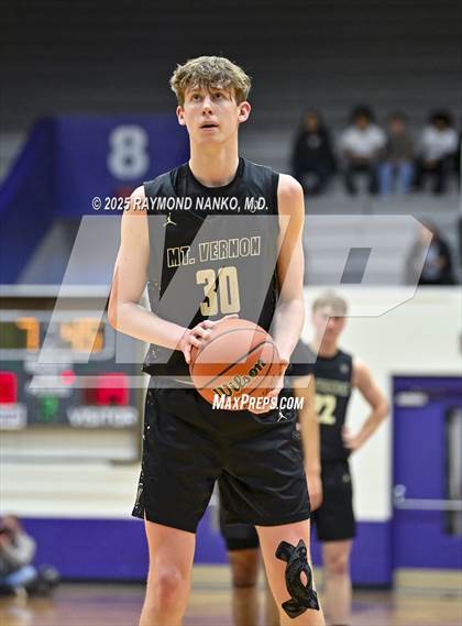 Thumbnail 3 in Mt. Vernon vs. Richmond (IHSAA 4A Section 9 First Round)  photogallery.