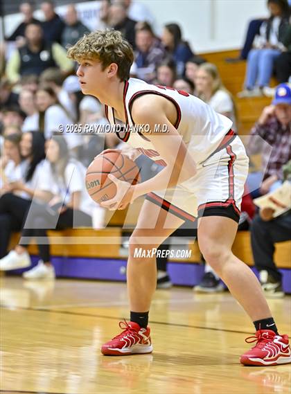Thumbnail 2 in Mt. Vernon vs. Richmond (IHSAA 4A Section 9 First Round)  photogallery.
