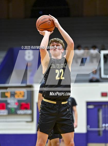 Thumbnail 2 in Mt. Vernon vs. Richmond (IHSAA 4A Section 9 First Round)  photogallery.