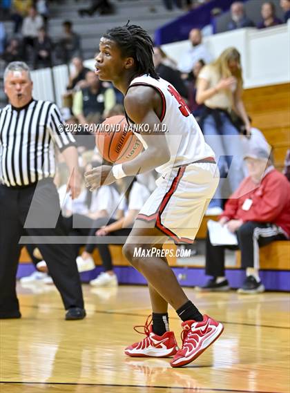Thumbnail 1 in Mt. Vernon vs. Richmond (IHSAA 4A Section 9 First Round)  photogallery.