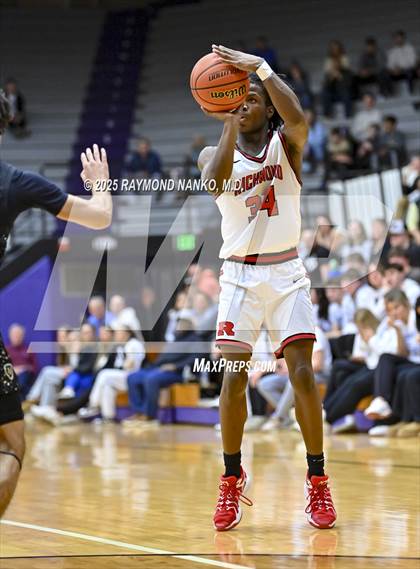 Thumbnail 3 in Mt. Vernon vs. Richmond (IHSAA 4A Section 9 First Round)  photogallery.
