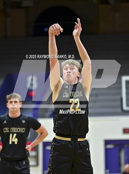 Thumbnail 2 in Mt. Vernon vs. Richmond (IHSAA 4A Section 9 First Round)  photogallery.