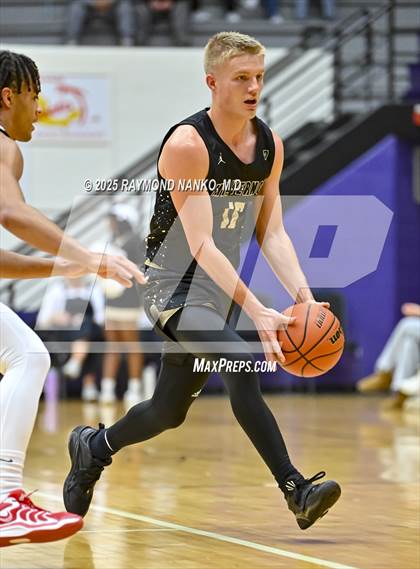 Thumbnail 1 in Mt. Vernon vs. Richmond (IHSAA 4A Section 9 First Round)  photogallery.