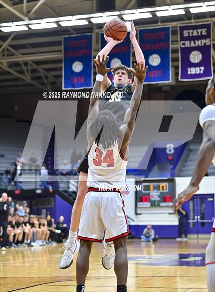 Thumbnail 1 in Mt. Vernon vs. Richmond (IHSAA 4A Section 9 First Round)  photogallery.