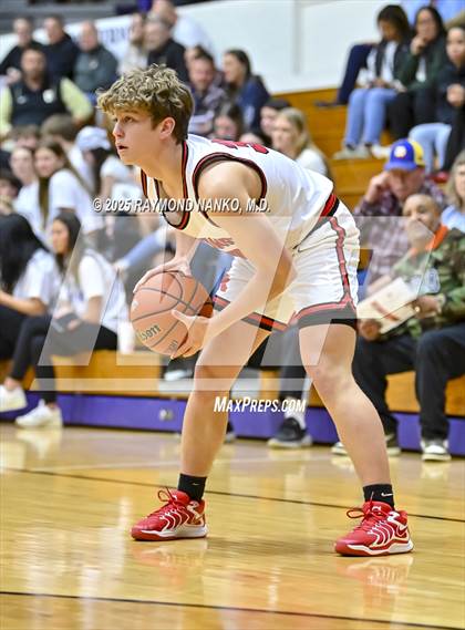 Thumbnail 3 in Mt. Vernon vs. Richmond (IHSAA 4A Section 9 First Round)  photogallery.