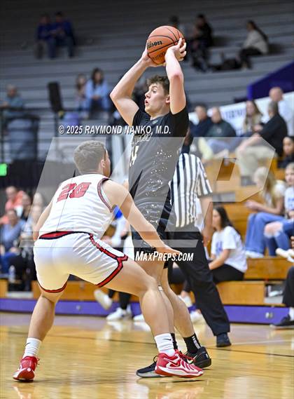 Thumbnail 1 in Mt. Vernon vs. Richmond (IHSAA 4A Section 9 First Round)  photogallery.
