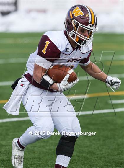 Thumbnail 3 in Longmont vs Windsor (CHSAA 4A Semifinal) photogallery.