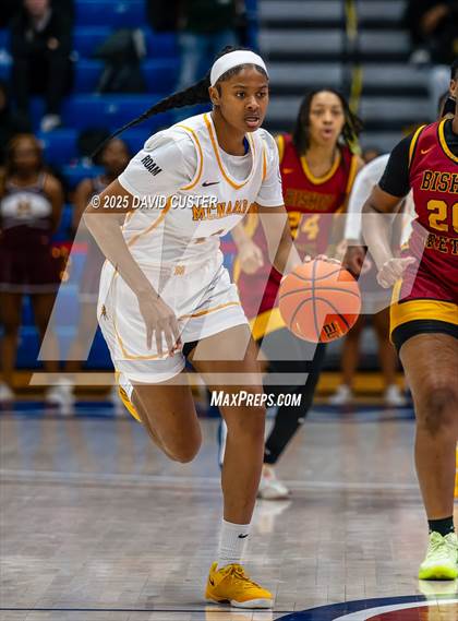 Thumbnail 1 in Bishop Ireton vs. Bishop McNamara (WCAC Final) photogallery.