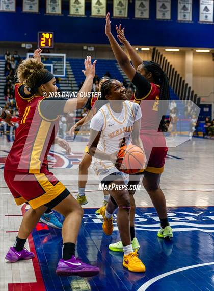 Thumbnail 1 in Bishop Ireton vs. Bishop McNamara (WCAC Final) photogallery.