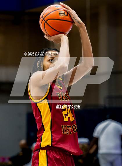 Thumbnail 2 in Bishop Ireton vs. Bishop McNamara (WCAC Final) photogallery.