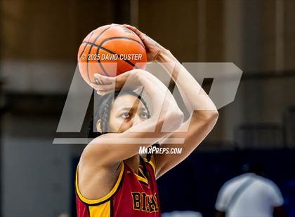 Thumbnail 1 in Bishop Ireton vs. Bishop McNamara (WCAC Final) photogallery.
