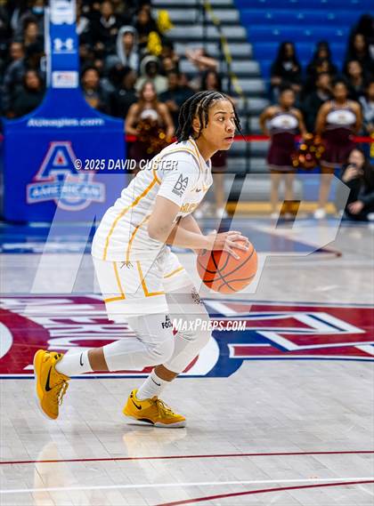 Thumbnail 1 in Bishop Ireton vs. Bishop McNamara (WCAC Final) photogallery.