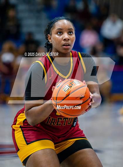 Thumbnail 2 in Bishop Ireton vs. Bishop McNamara (WCAC Final) photogallery.