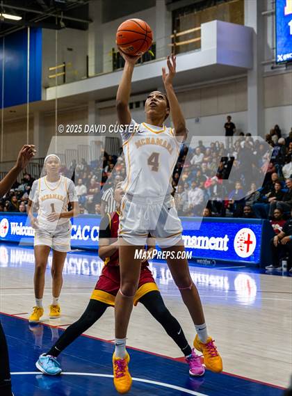 Thumbnail 3 in Bishop Ireton vs. Bishop McNamara (WCAC Final) photogallery.