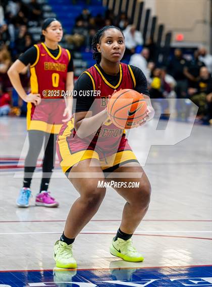 Thumbnail 3 in Bishop Ireton vs. Bishop McNamara (WCAC Final) photogallery.