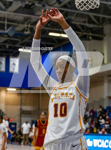 Thumbnail 2 in Bishop Ireton vs. Bishop McNamara (WCAC Final) photogallery.
