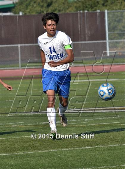 Thumbnail 2 in Summerville vs. Linden (CIF SJS D5 Final) photogallery.