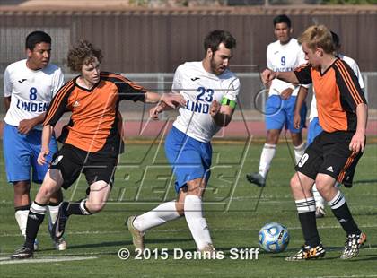 Thumbnail 3 in Summerville vs. Linden (CIF SJS D5 Final) photogallery.
