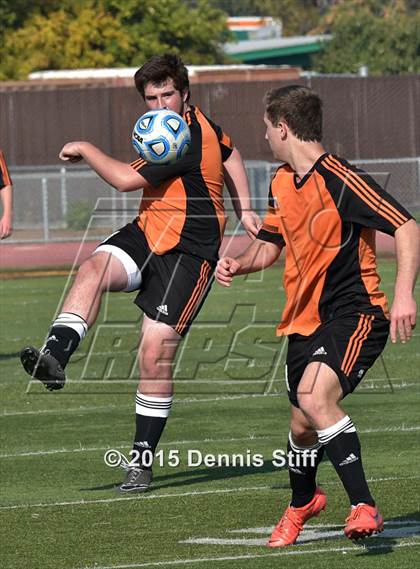 Thumbnail 1 in Summerville vs. Linden (CIF SJS D5 Final) photogallery.