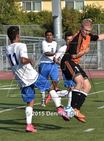 Thumbnail 3 in Summerville vs. Linden (CIF SJS D5 Final) photogallery.