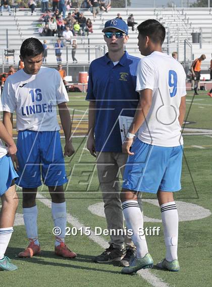 Thumbnail 3 in Summerville vs. Linden (CIF SJS D5 Final) photogallery.