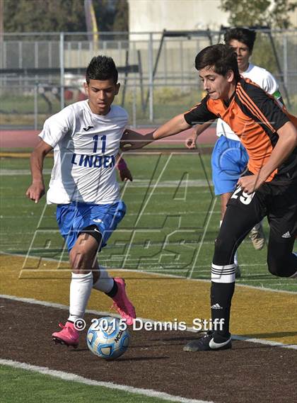 Thumbnail 2 in Summerville vs. Linden (CIF SJS D5 Final) photogallery.